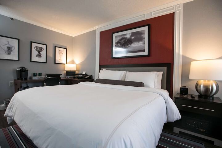 Room 21 of 43