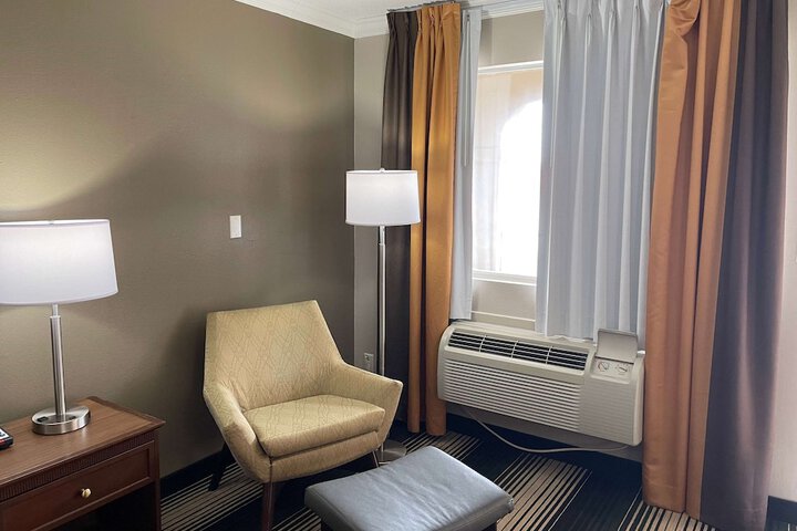 Room 26 of 62