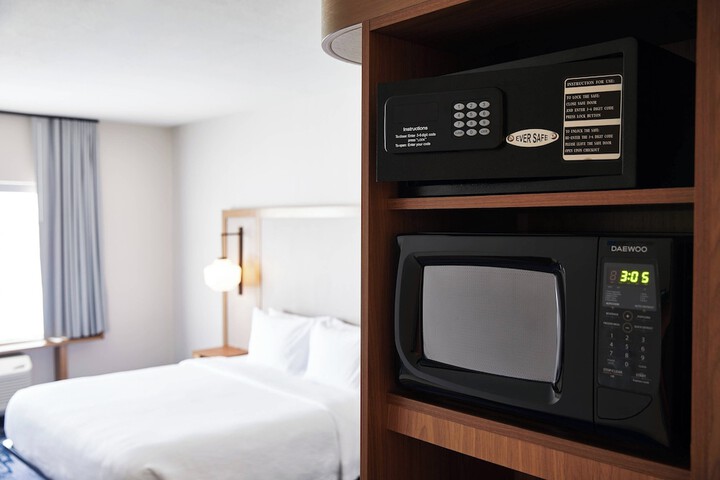 Room 15 of 20