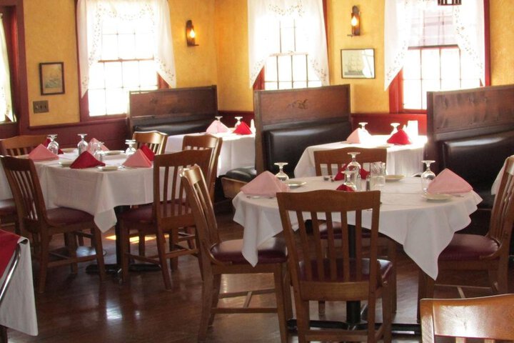 CURTIS HOUSE INN