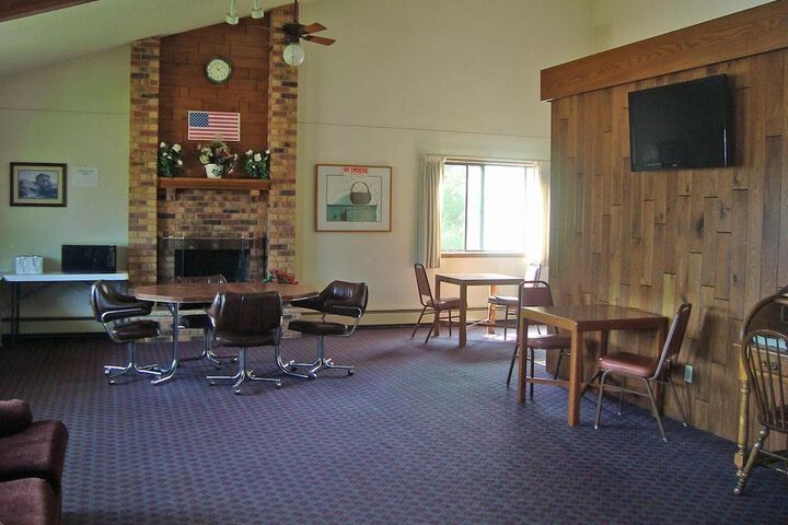 AmeriVu Inn & Suites - Avon