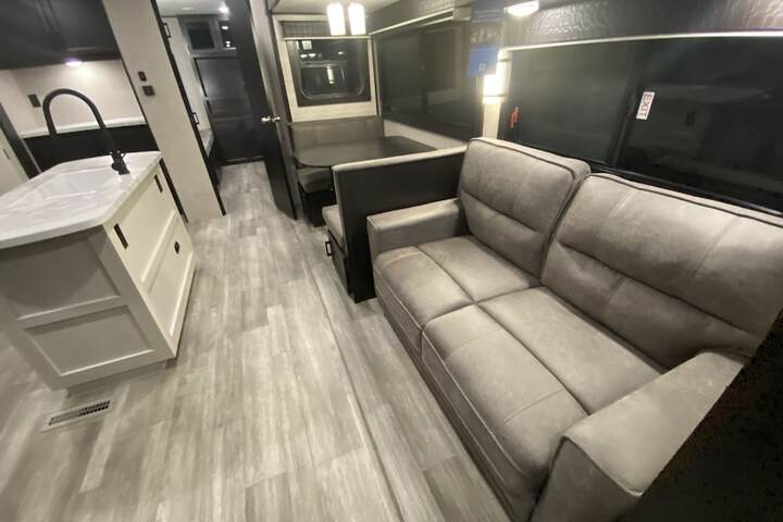 Room 43 of 60