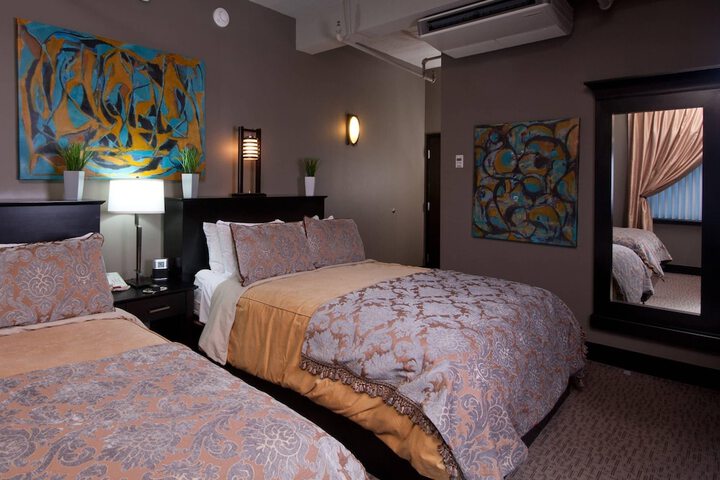 The Giacomo Niagara Falls NY an Ascend Collection Hotel