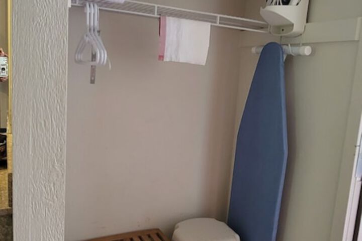Room 92 of 127
