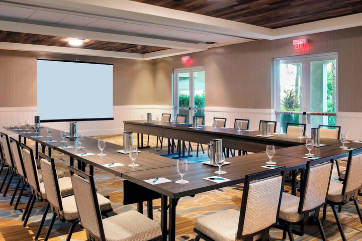 Playa Largo Resort & Spa Autograph Collection