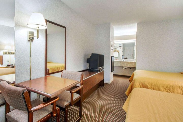 Room 14 of 46