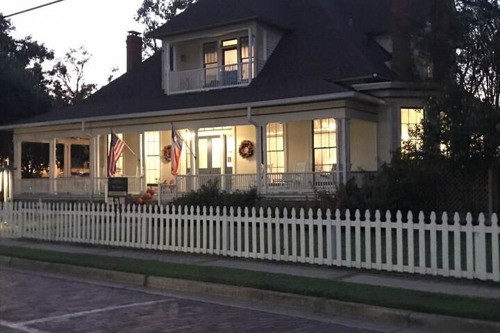 Kennedy Manor B & B