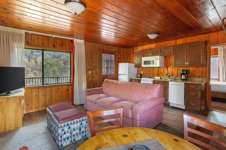 Kohls Ranch Lodge