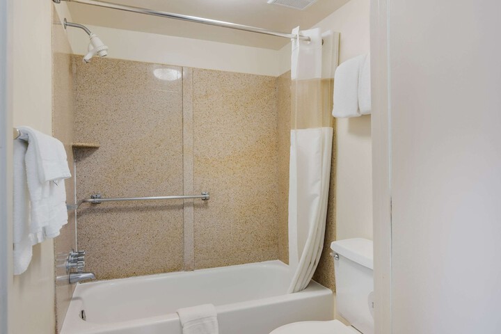 Room 16 of 26