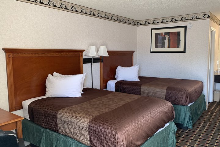 Room 12 of 33