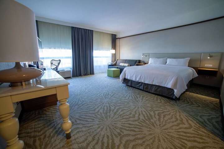 Room 8 of 36