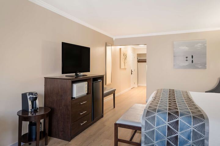 Room 20 of 29