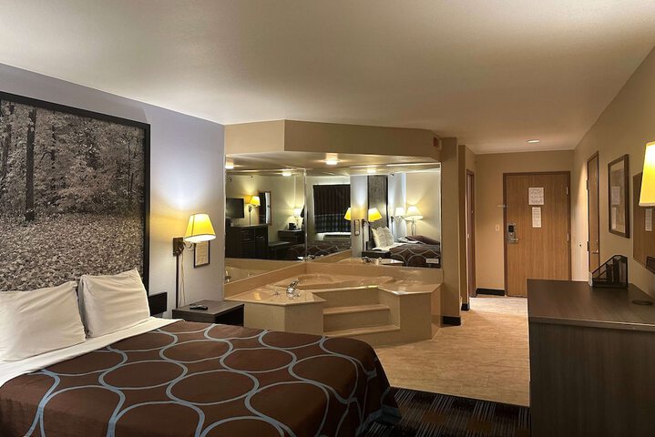 Room 35 of 39