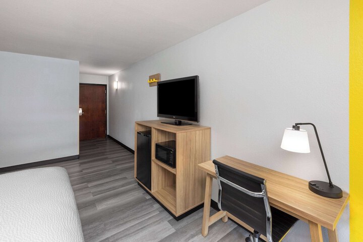 Room 41 of 59