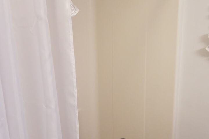 Room 7 of 27