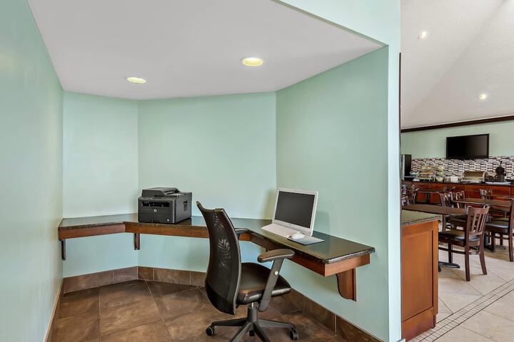 Quality Inn & Suites Seville