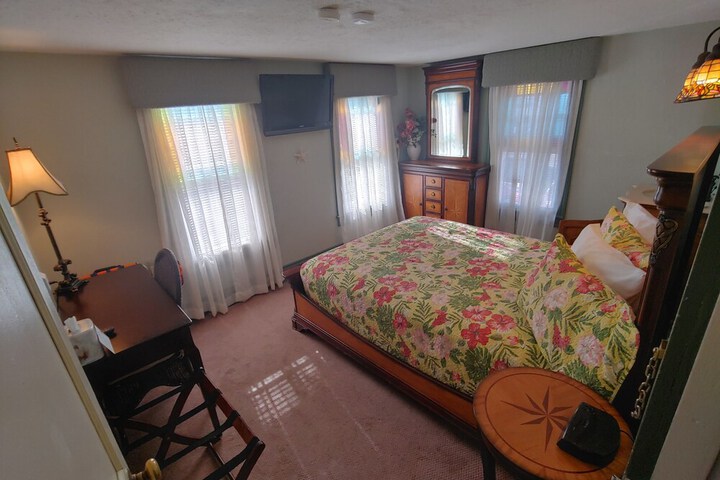 Island Guest House B & B