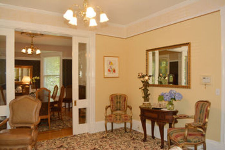 Deer Creek Inn