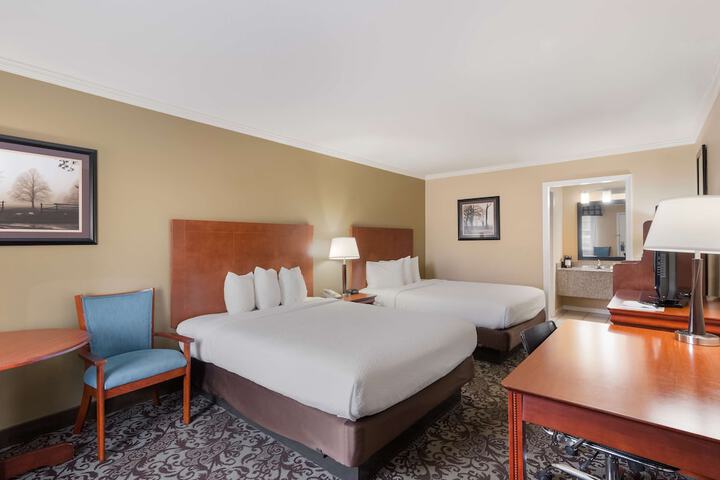 Room 8 of 23