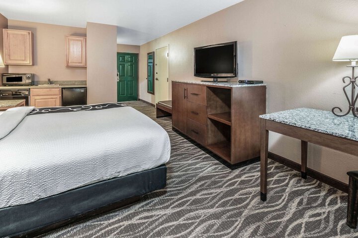 La Quinta Inn & Suites by Wyndham Belgrade - Bozeman Airport