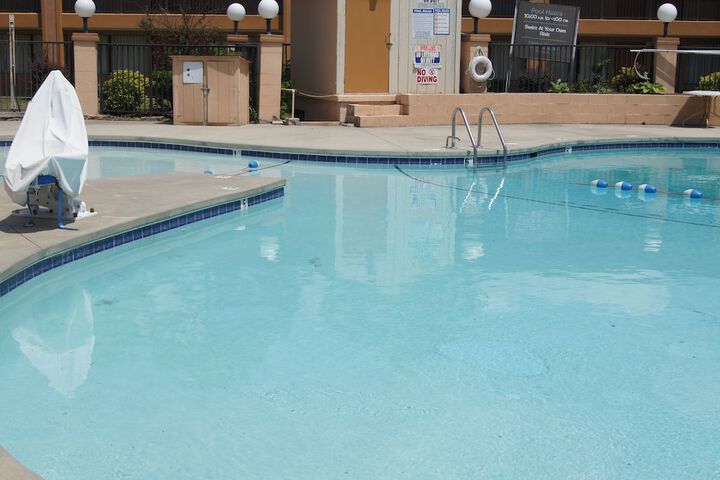 Pool 6 of 110