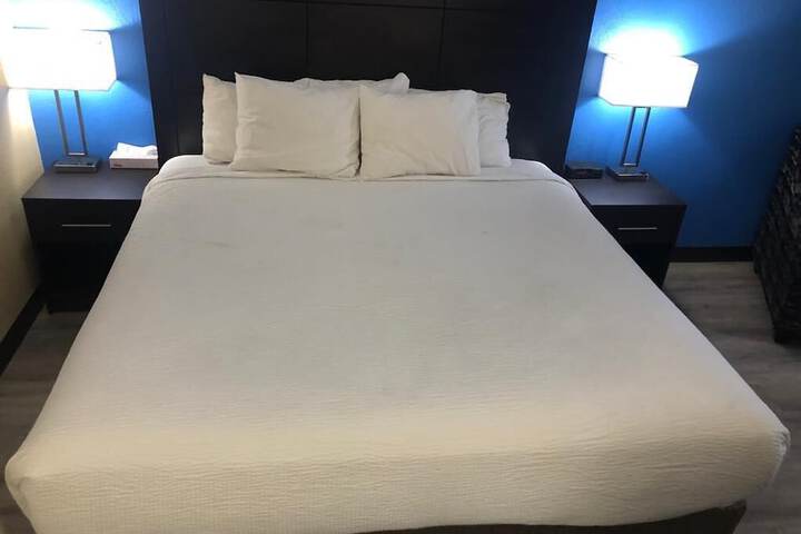 Room 18 of 75
