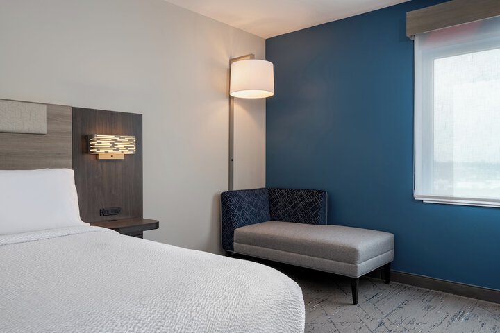 Holiday Inn Express & Suites Linden – Newark South by IHG