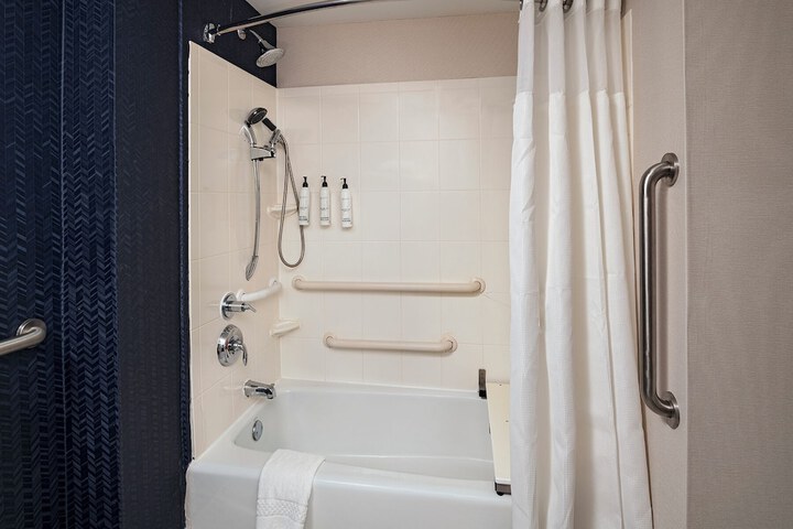 Fairfield Inn & Suites by Marriott Edison-South Plainfield