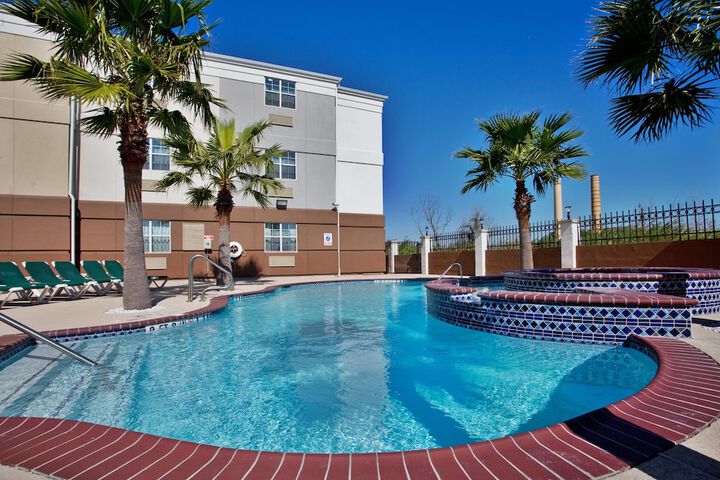 Pool 15 of 38