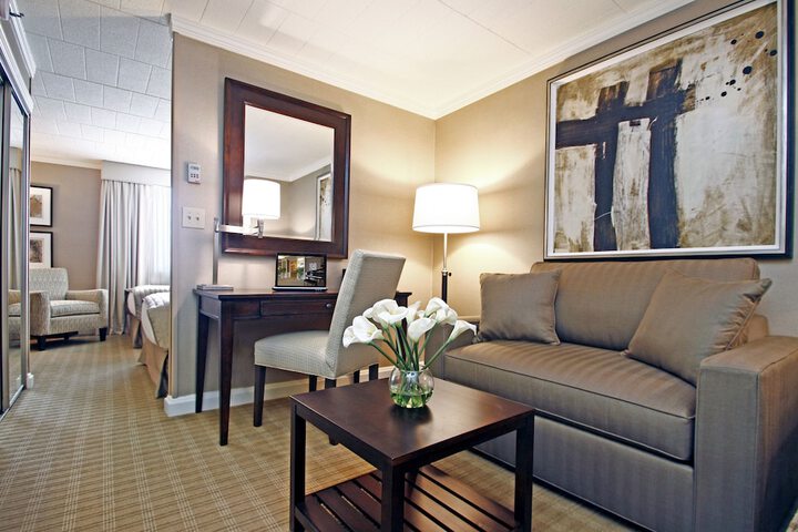 Ethan Allen Hotel