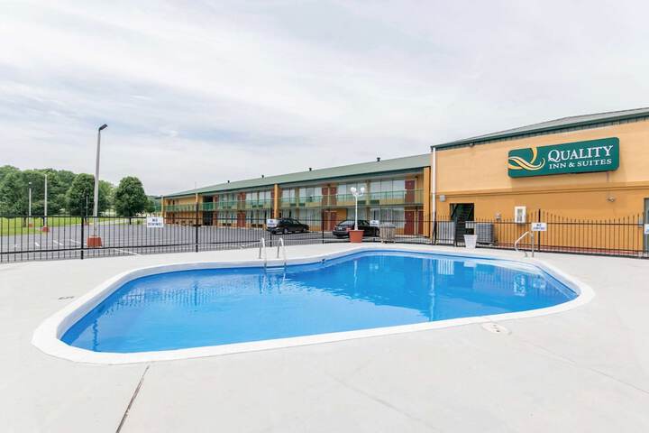 Pool 4 of 57