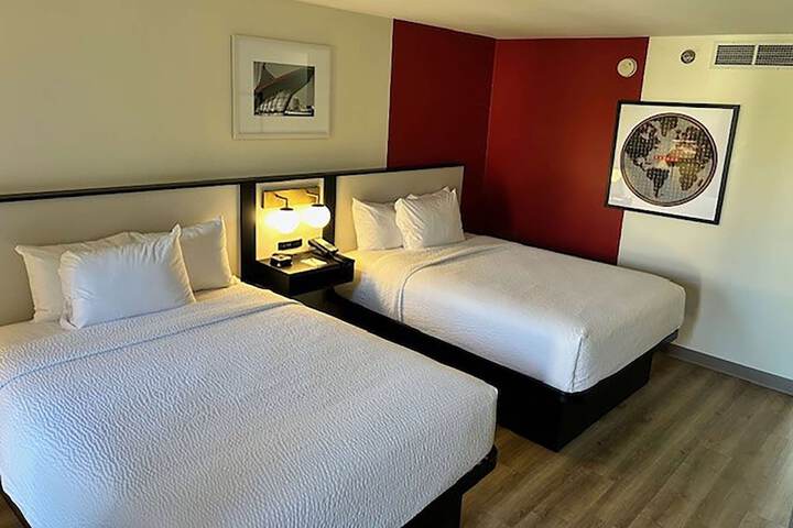 Room 8 of 13