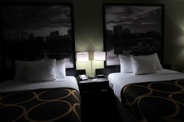 Room 40 of 74