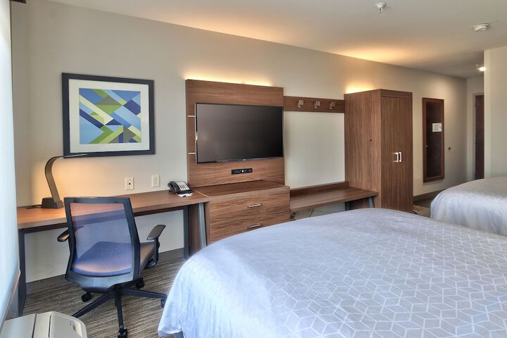 Room 50 of 90
