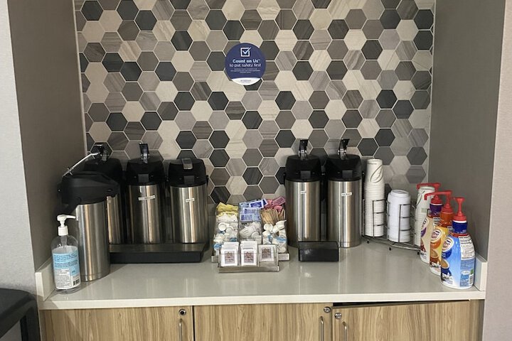 Breakfast/Coffee Service 17 of 20
