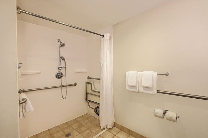 Room 42 of 73
