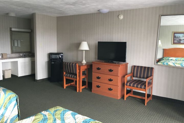 Room 23 of 32