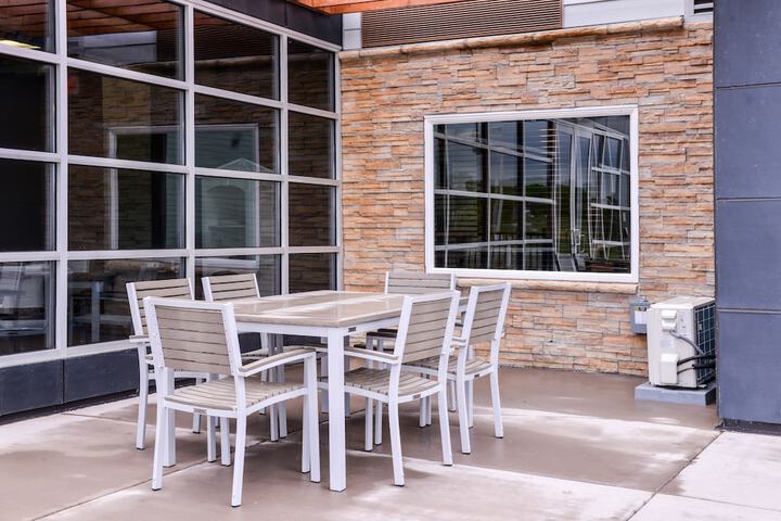 Country Inn & Suites by Radisson Ft. Atkinson, WI