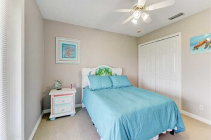 Sea Forever Upper Level 3 Bedrooms, Ocean Views, Sleeps 10