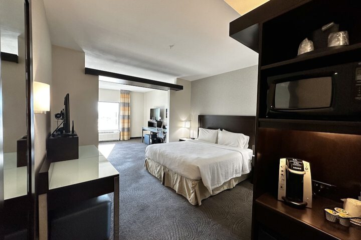 Room 30 of 43