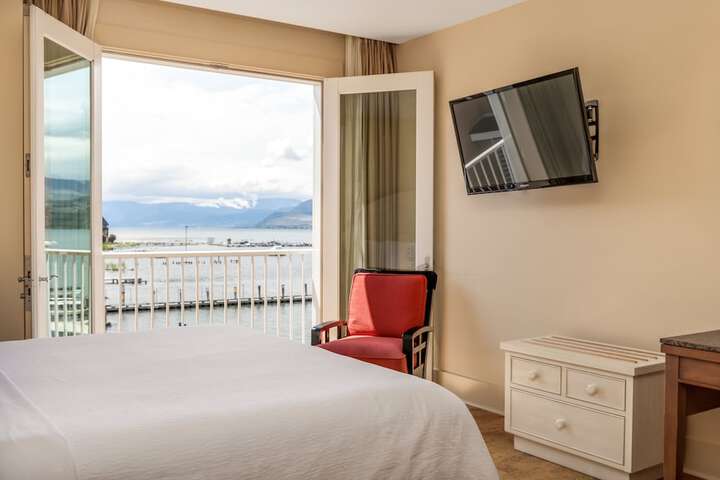 Room 40 of 75
