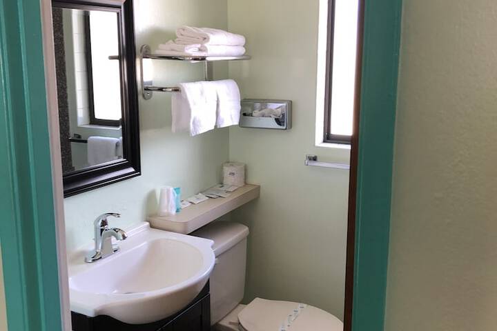 Klamath Motor Lodge