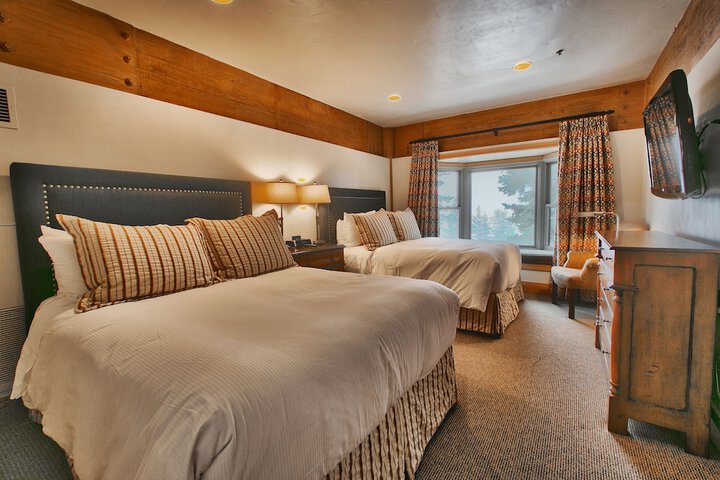 Stein Eriksen Lodge