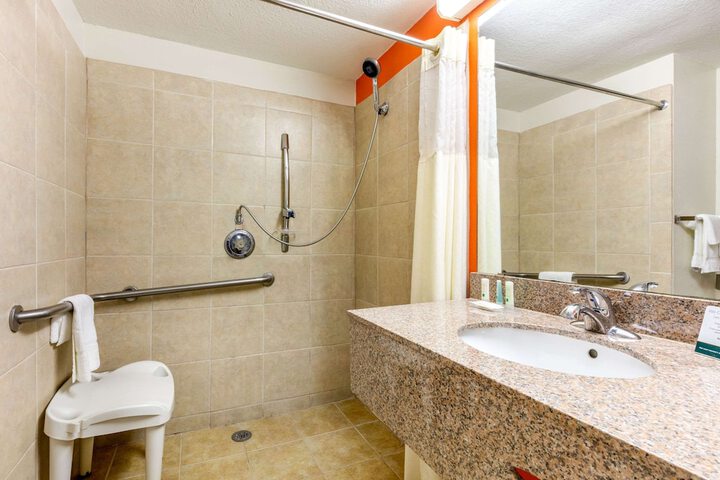 Room 14 of 26