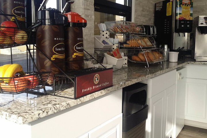 Breakfast/Coffee Service 19 of 21