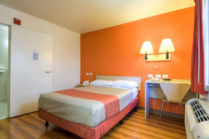 Motel 6 San Dimas CA - Los Angeles