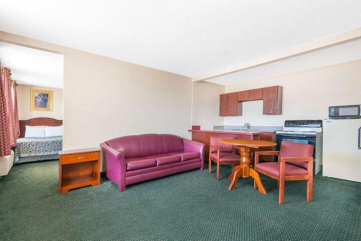 Room 15 of 22