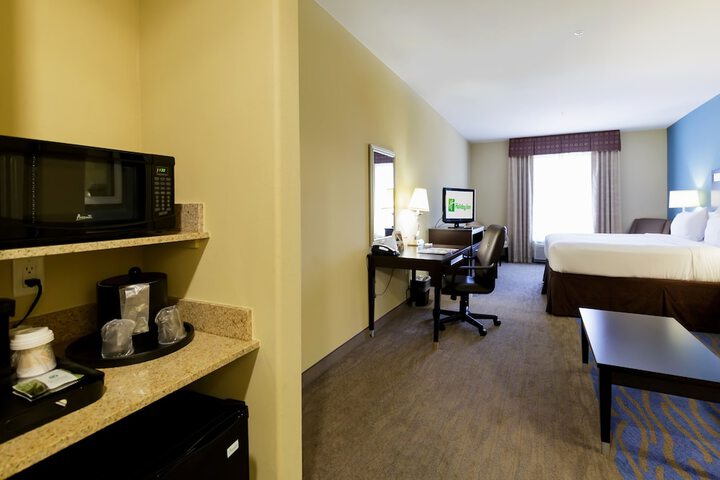 Room 18 of 60