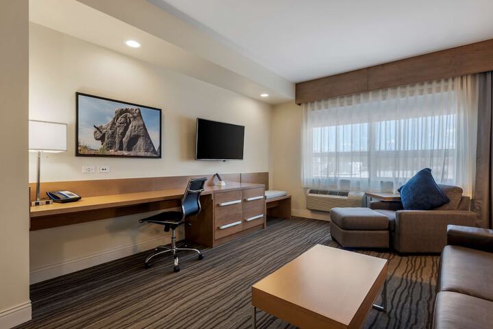 Best Western Plus Sawridge Suites