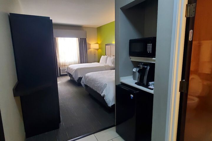 Holiday Inn Express Hotel & Suites Pearland by IHG